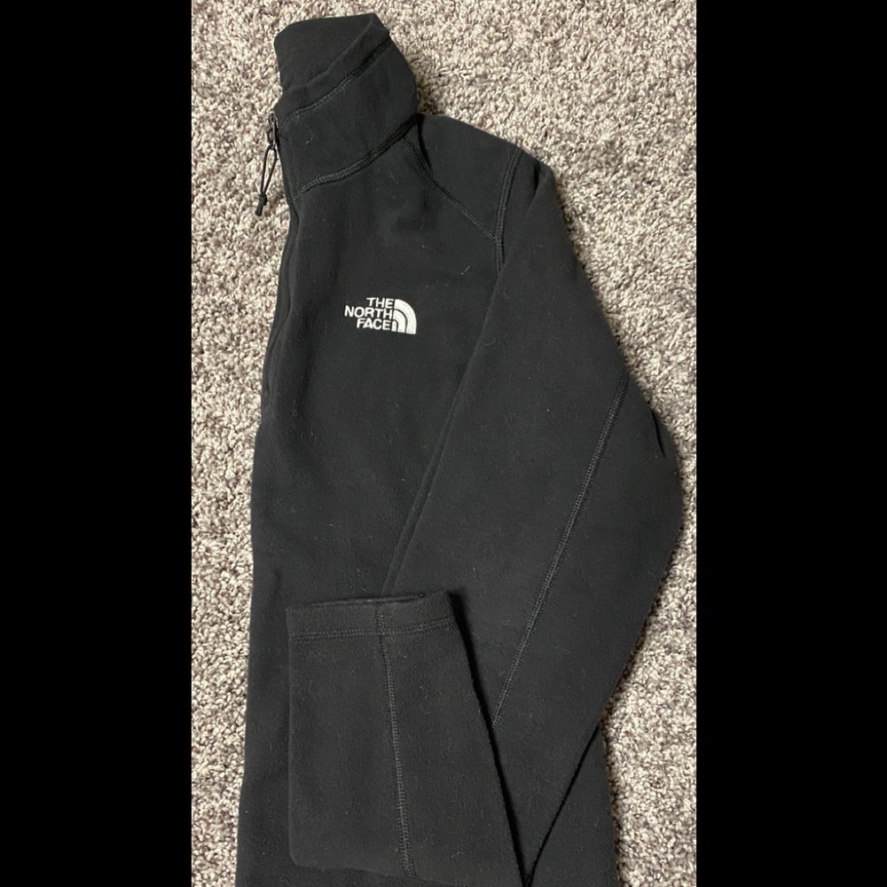 North face sweater, like New!